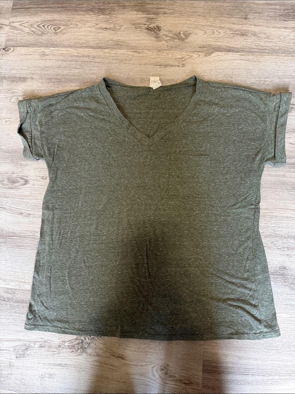 Relaxed V-Neck Tee in Heathered Olive Green